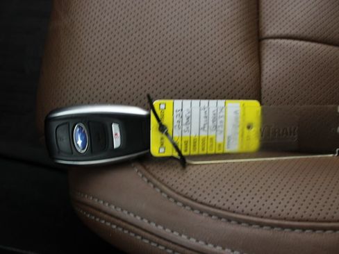 Used 2023 Subaru Ascent Touring AWD/4WD image 7