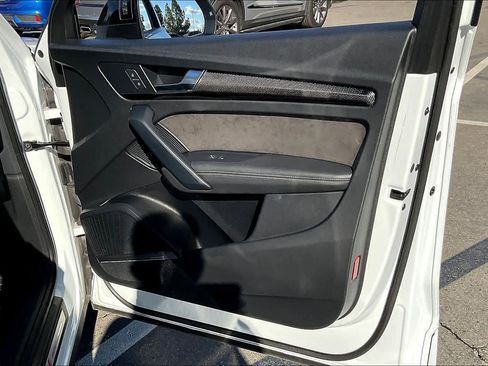 Used 2020 Audi SQ5 Prestige w/ Prestige Package image 26