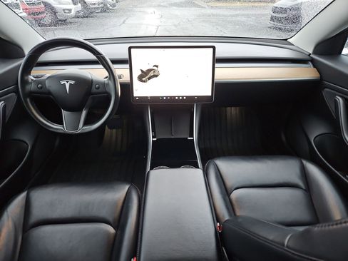 Used 2018 Tesla Model 3 Long Range image 31