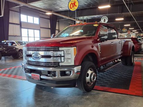 Used 2017 Ford F350 Lariat w/ Lariat Ultimate Package AWD/4WD image 3