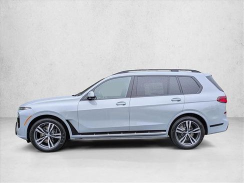 Used 2026 BMW X7 xDrive40i w/ Executive Package AWD/4WD image 9