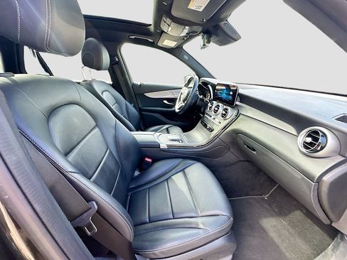 Certified 2022 Mercedes-Benz GLC 300 image 29