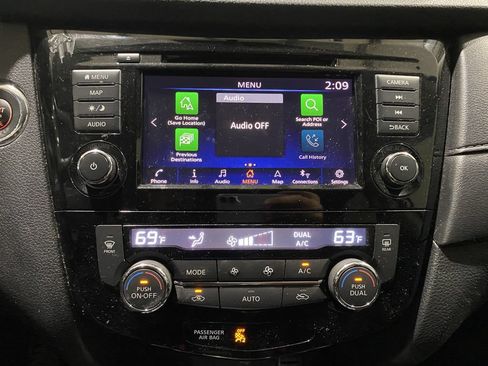 Used 2018 Nissan Rogue SV w/ Premium Package FWD image 7