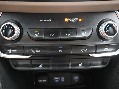 Used 2020 Hyundai Santa Fe SEL FWD image 17