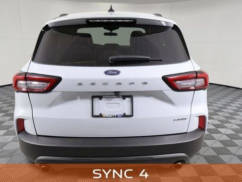 Used 2025 Ford Escape ST-Line Select AWD/4WD image 8
