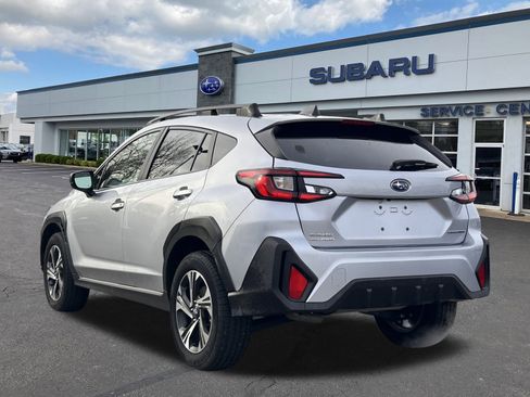 Used 2024 Subaru Crosstrek 2.0i Premium image 5