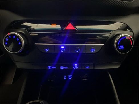 Used 2021 Hyundai Tucson SE image 18