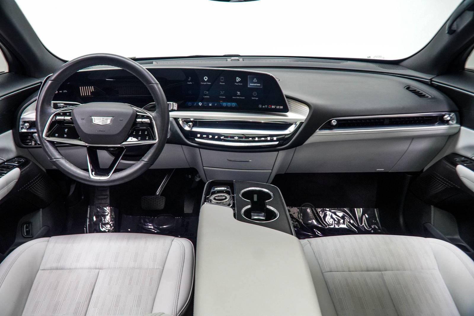 Used 2024 Cadillac Lyriq Sport RWD image 6