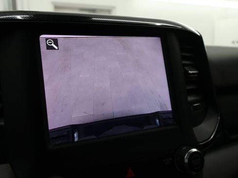 Used 2021 RAM 1500 Big Horn w/ Built-to-serve Edition image 17