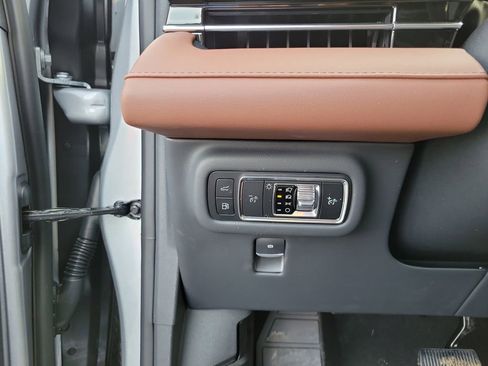 New 2026 Lincoln Nautilus Reserve image 22