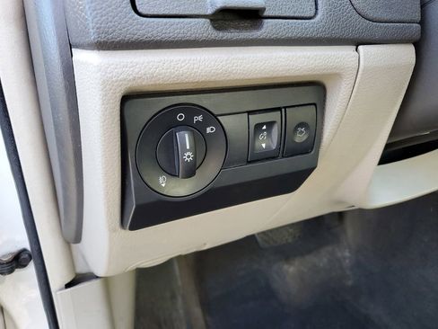 Used 2010 Ford Fusion SE image 9