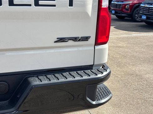 New 2026 Chevrolet Silverado 1500 ZR2 w/ LPO, Dark Essentials Package AWD/4WD image 13