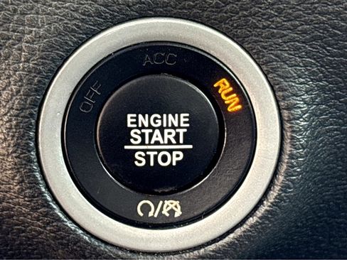 Used 2023 Dodge Challenger GT image 6