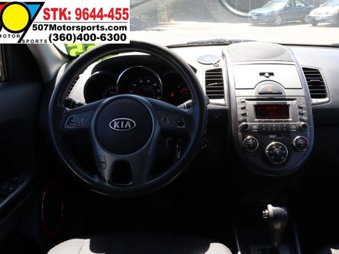 Used 2010 Kia Soul + w/ Audio Pkg FWD image 17