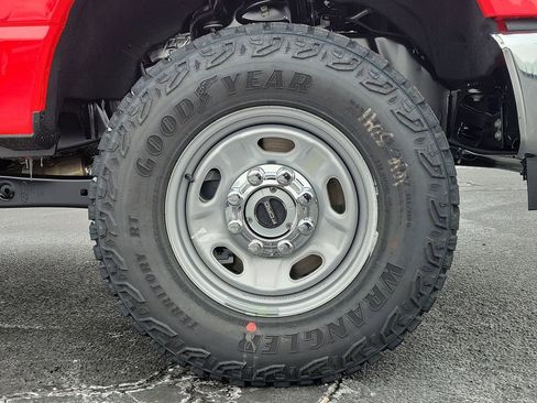 New 2026 Ford F250 XL w/ XL Off-Road Package image 9