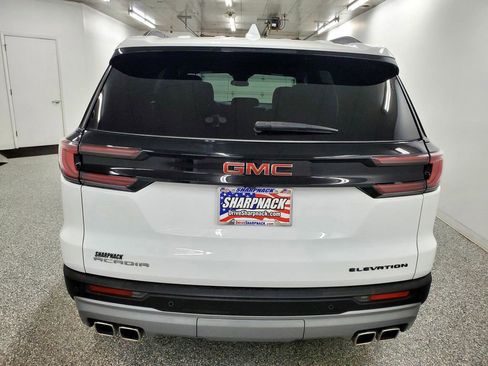 Used 2025 GMC Acadia Elevation image 5