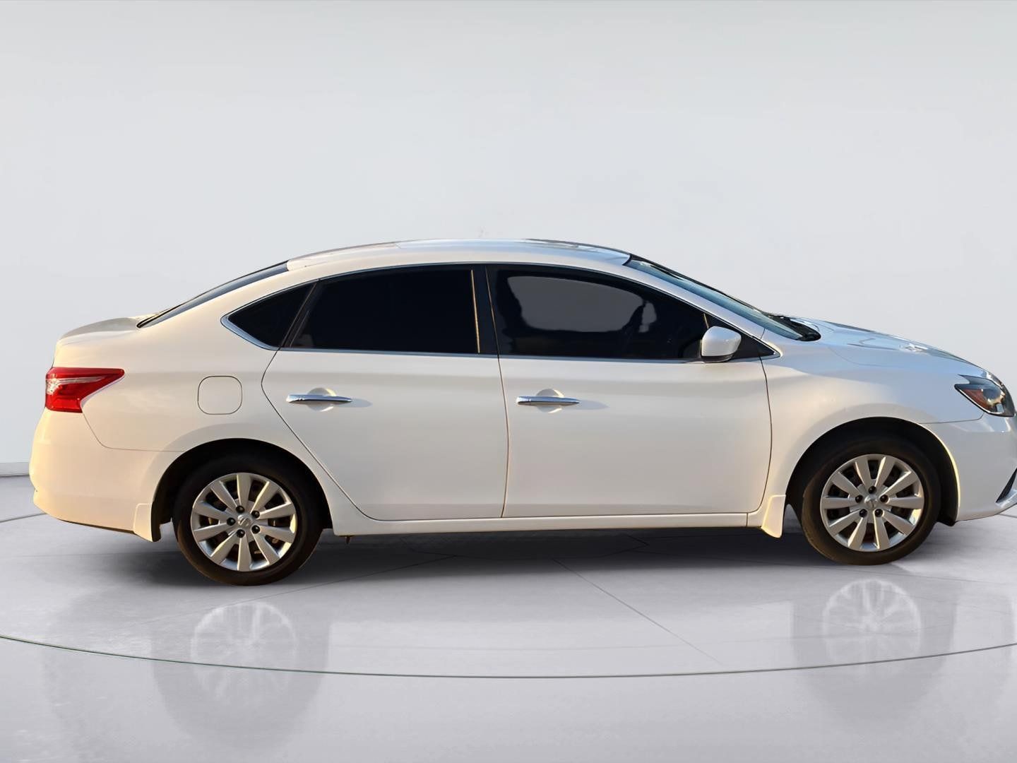 Used 2017 Nissan Sentra S FWD image 3