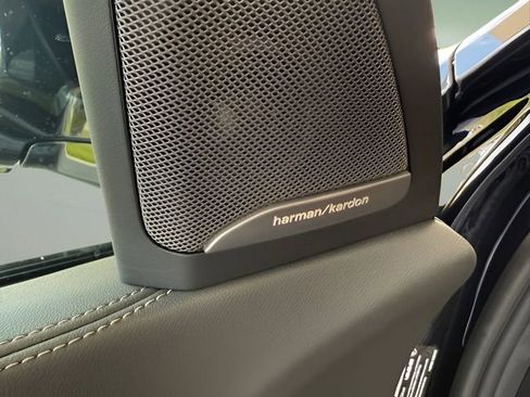 Used 2026 BMW X7 xDrive40i image 18