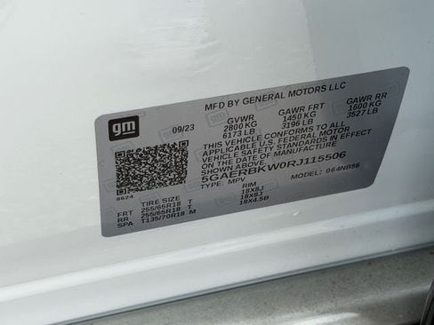 Used 2024 Buick Enclave Essence w/ Technology Package FWD image 22