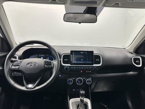 Certified 2023 Hyundai Venue Limited w/ Cargo Package FWD image 20