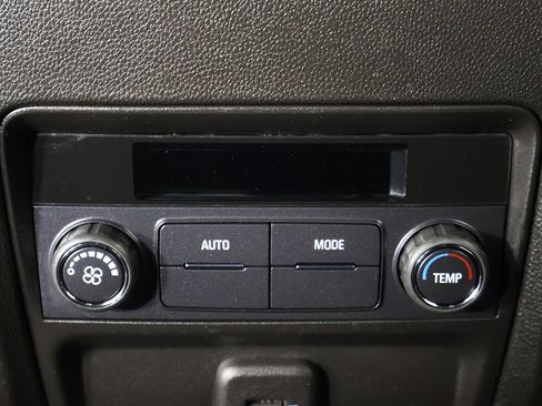 Used 2023 Buick Enclave Essence w/ Sport Touring Edition FWD image 55