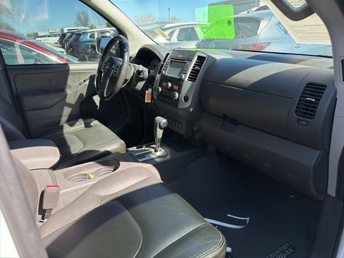 Used 2019 Nissan Frontier PRO-4X w/ Pro-4x Luxury Package image 5