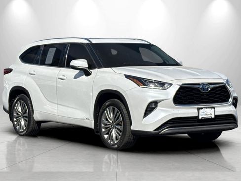 Used 2022 Toyota Highlander Platinum AWD/4WD image 9