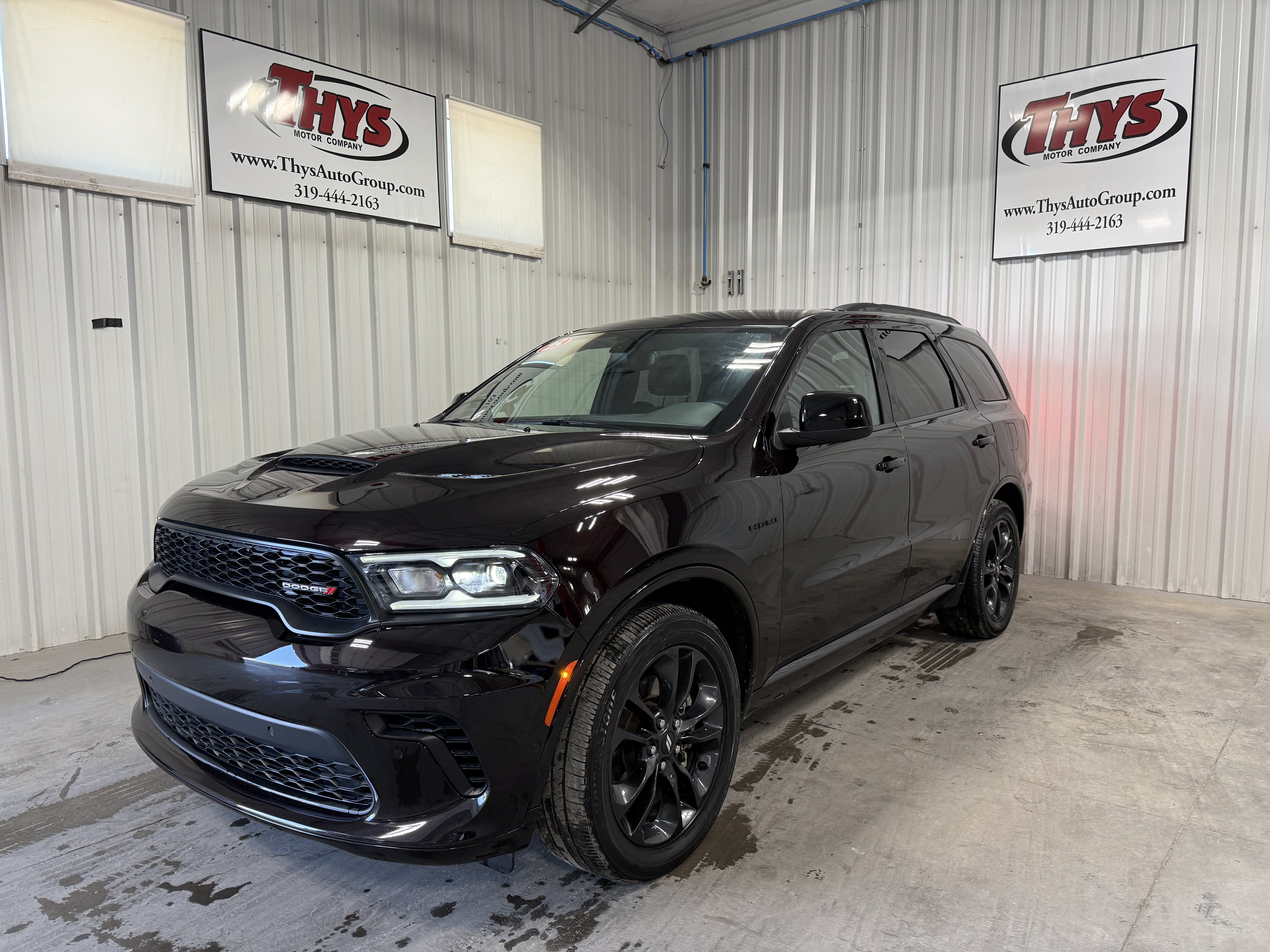 Used 2025 Dodge Durango R/T w/ Blacktop Package AWD/4WD image 16