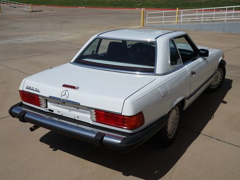 Used 1989 Mercedes-Benz 560 SL image 14