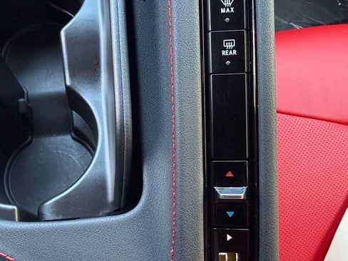 Used 2024 Chevrolet Corvette Stingray Coupe w/ 1LT RWD image 18