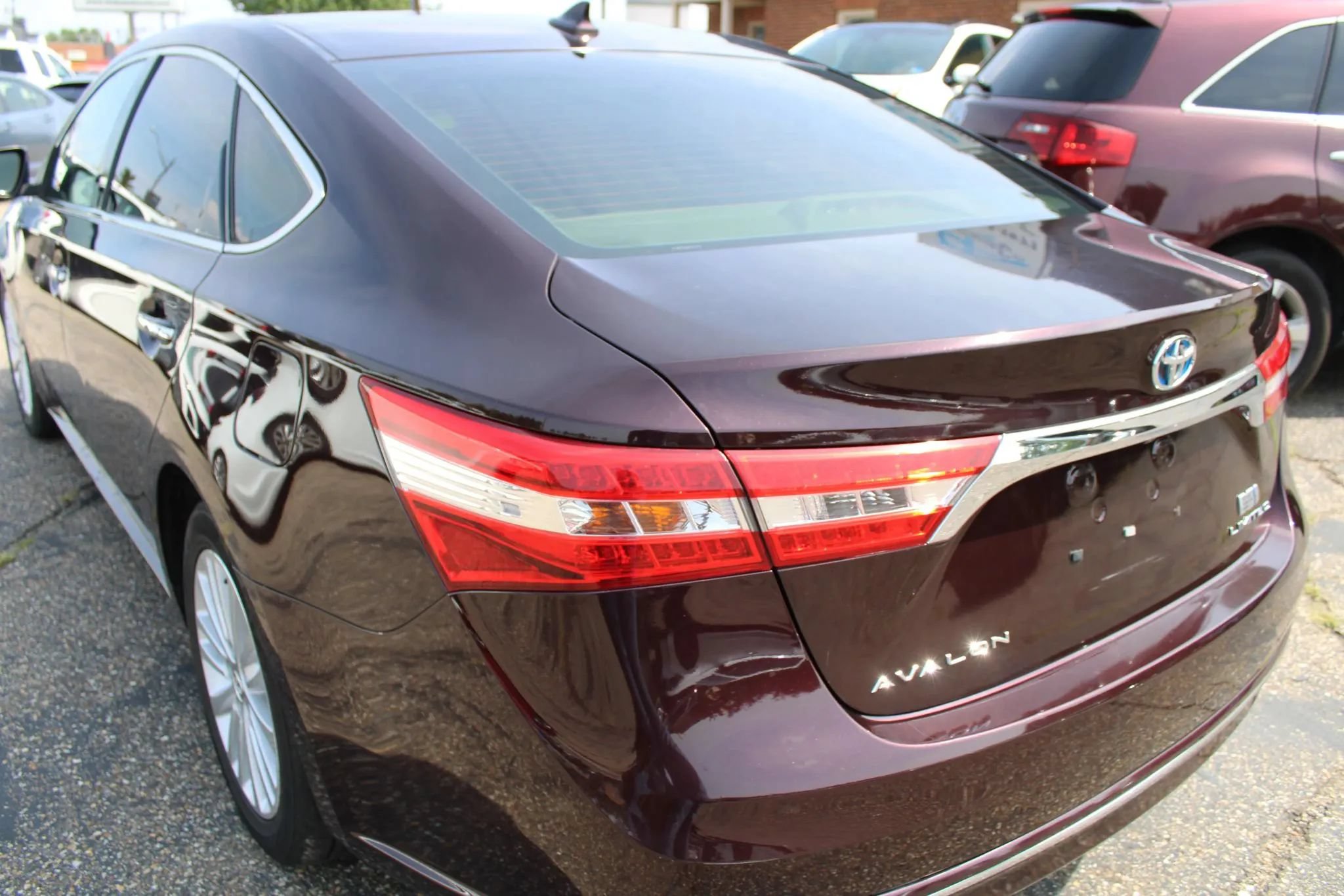 Used 2013 Toyota Avalon Limited FWD image 30