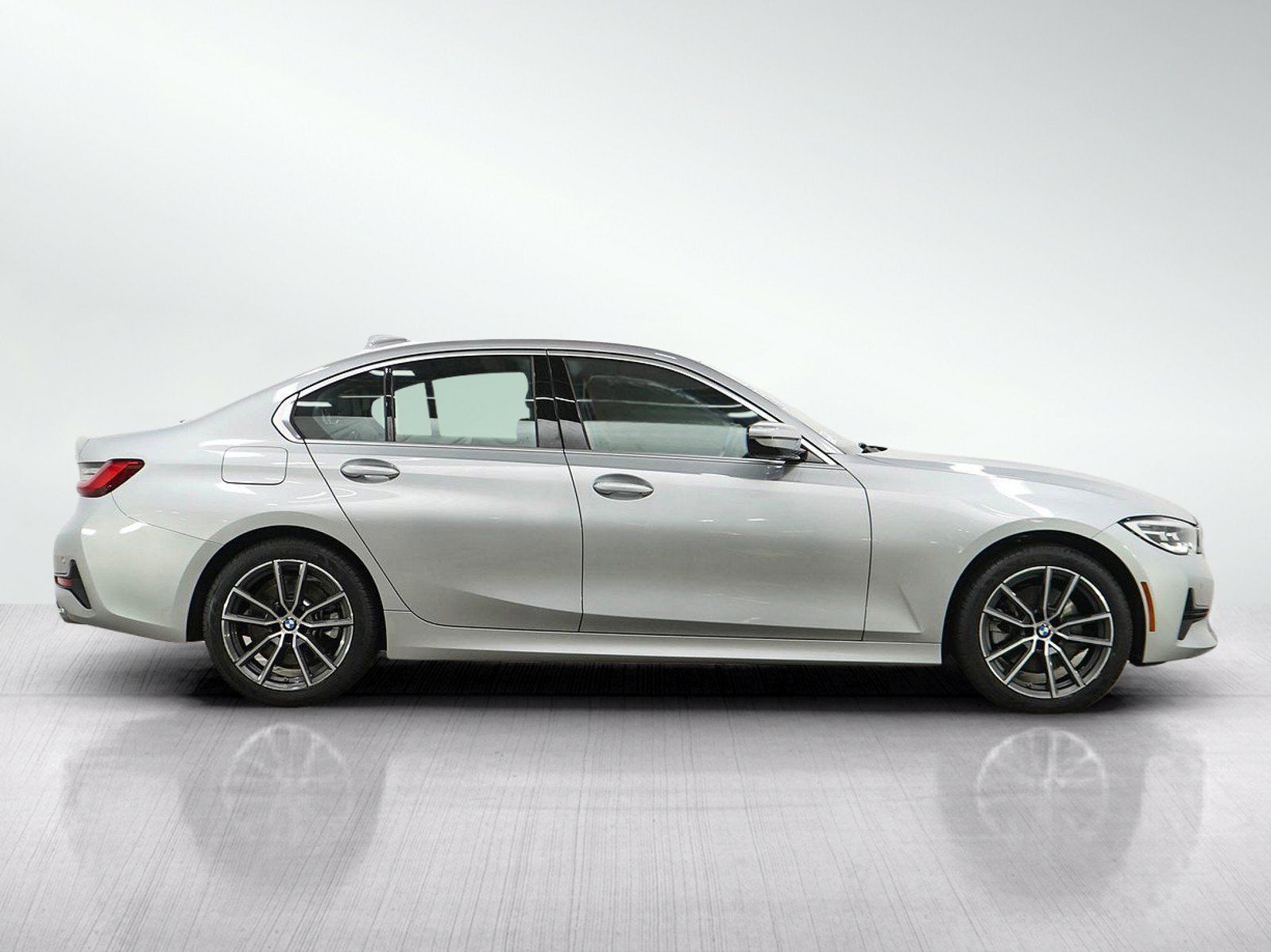Used 2019 BMW 330i xDrive Sedan w/ Convenience Package AWD/4WD image 6