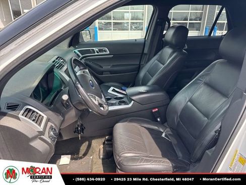 Used 2014 Ford Explorer XLT w/ Equipment Group 202A FWD image 12