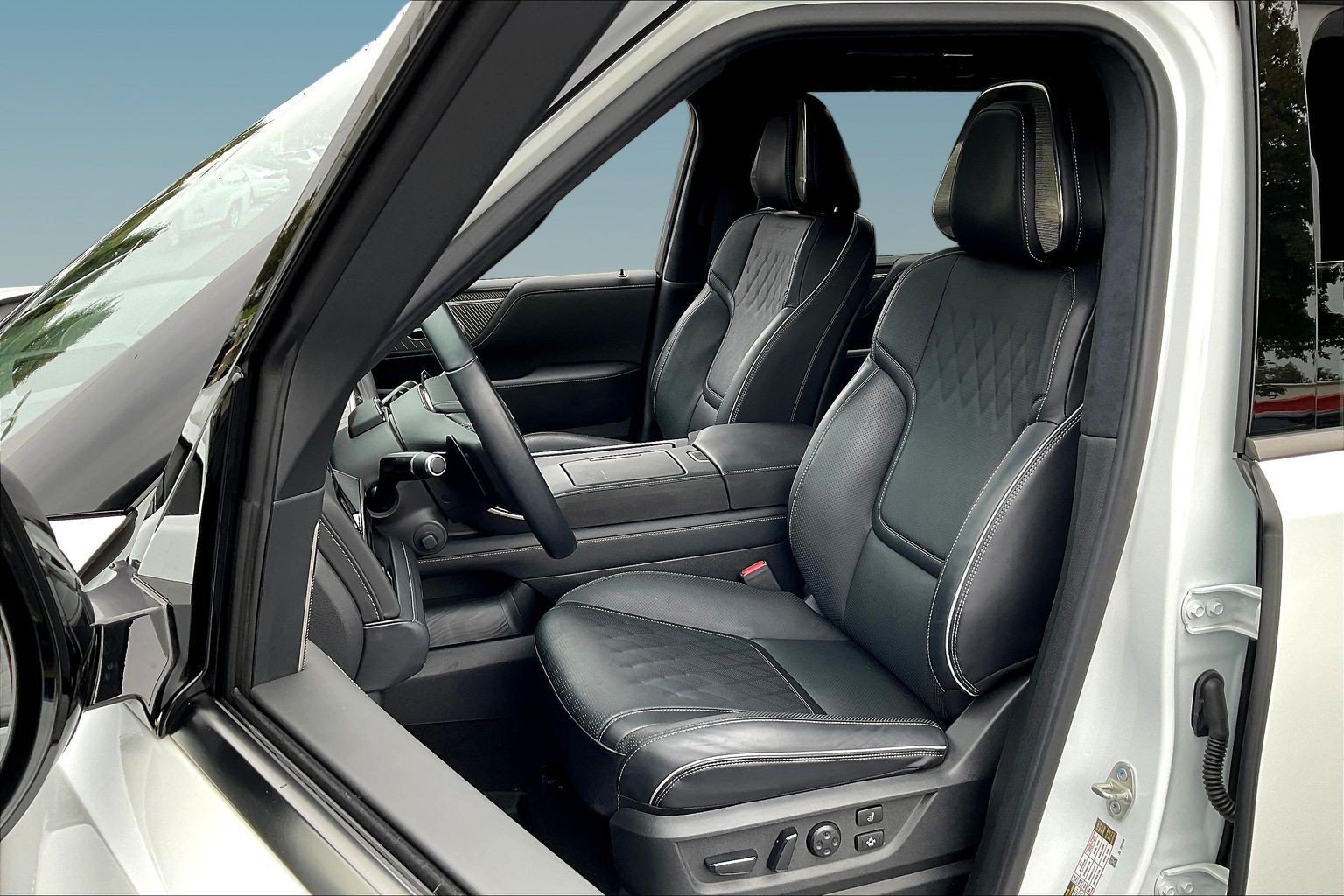 Certified 2025 INFINITI QX80 Autograph AWD/4WD image 20