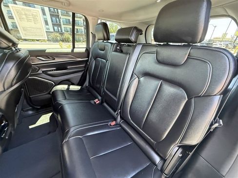 Used 2023 Jeep Grand Cherokee 4WD 4xe image 19