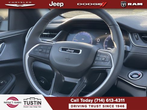 Used 2025 Jeep Grand Cherokee L Laredo w/ Luxury Tech Group I RWD image 15