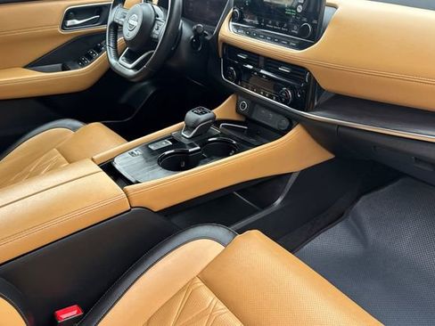 Used 2023 Nissan Rogue Platinum w/ Platinum Premium Package image 18