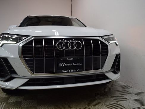 New 2025 Audi Q3 2.0T Premium Plus image 3