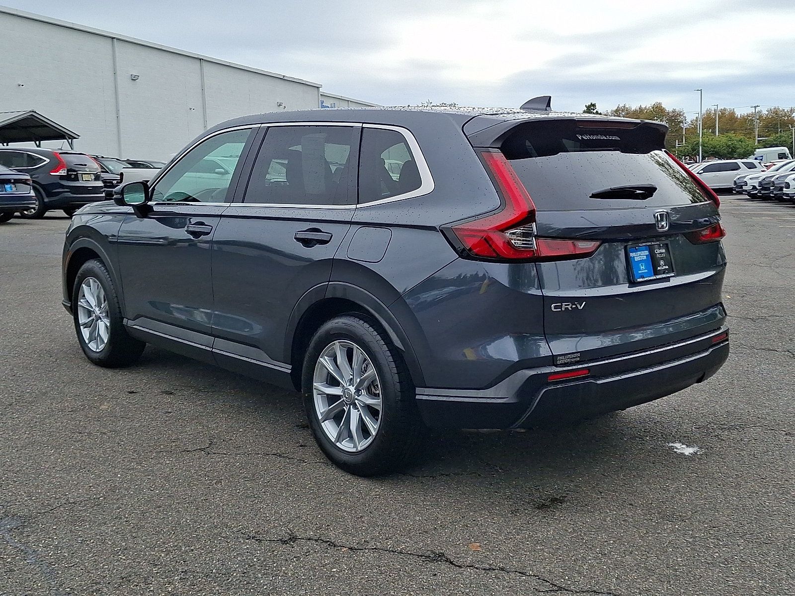 Used 2025 Honda CR-V EX image 4