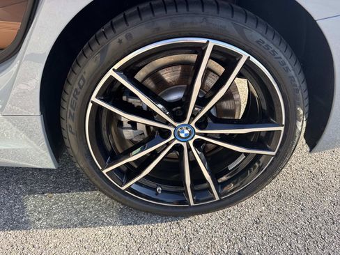 Used 2024 BMW 330e image 11