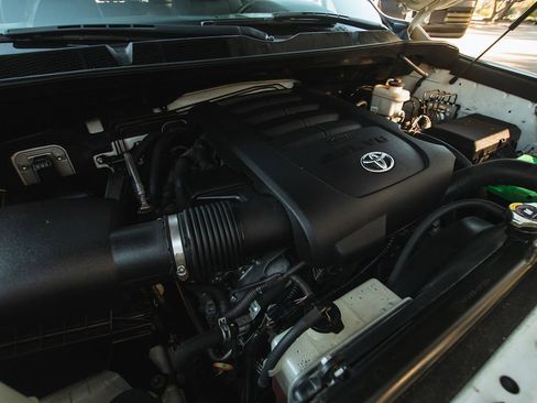 Used 2018 Toyota Tundra SR5 image 34