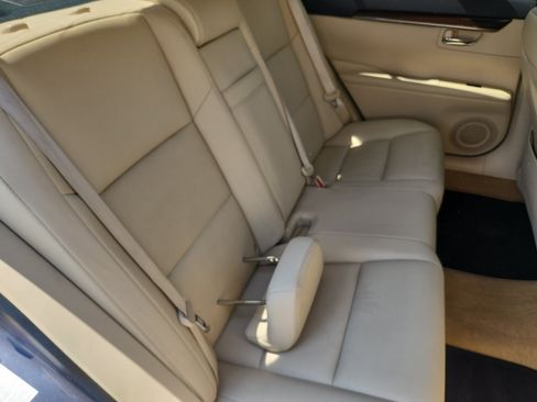 Used 2013 Lexus ES 350 w/ Premium Pkg FWD image 18