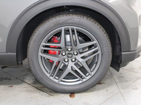 New 2026 Ford Explorer ST-Line w/ ST-Line Street Pack image 12