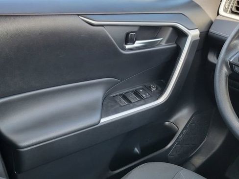 Used 2022 Toyota RAV4 XLE image 26