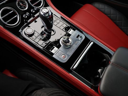 Used 2023 Bentley Continental GT Azure image 28