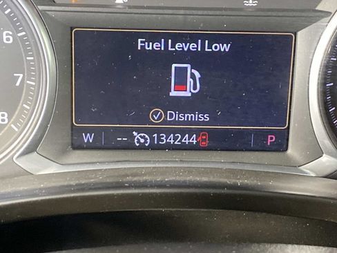 Used 2022 GMC Terrain SLT w/ Infotainment Package II AWD/4WD image 20