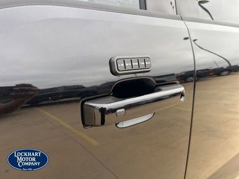 New 2025 Ford F250 XLT w/ Black Appearance Package image 13