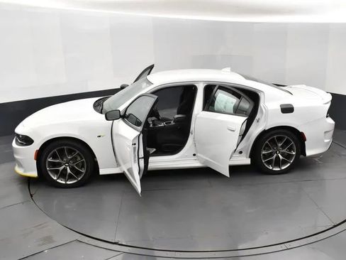 Used 2023 Dodge Charger GT image 7