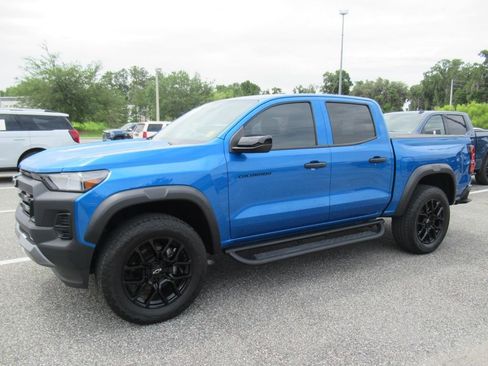 Used 2023 Chevrolet Colorado Trail Boss w/ LPO, Dark Essentials Package AWD/4WD image 4
