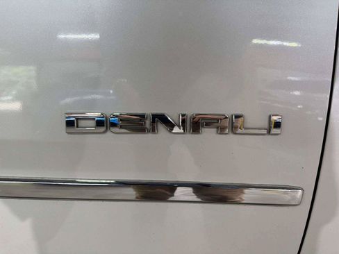 Used 2016 GMC Yukon Denali w/ Open Road Package AWD/4WD image 22